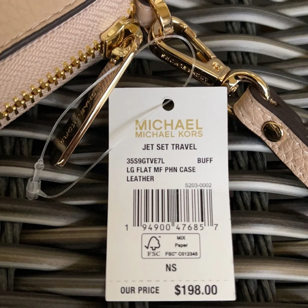 Michael Kors Jet Set Travel Lg Flat Multifunctional Phone Case-Wristlet-Wallet